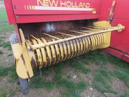NEW HOLLAND 570 SQUARE BALER WITH HYDRAULIC