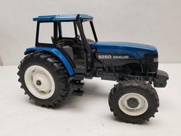 ERTL New Holland 8260 Tractor Toy Farmer