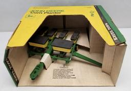 ERTL John Deere Corn Planter in Original Box