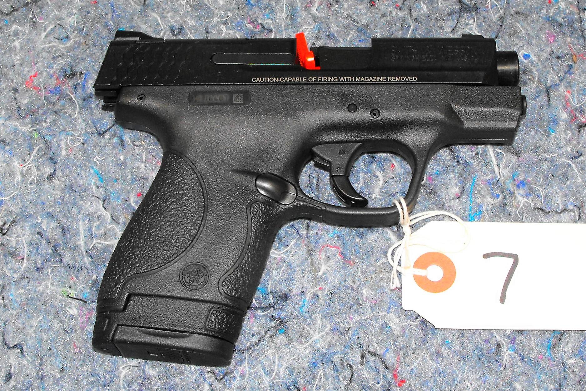 (R) Smith & Wesson M&P9 9 Shield Pistol