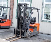 Totota 3000lb. 36V Electric Forklift