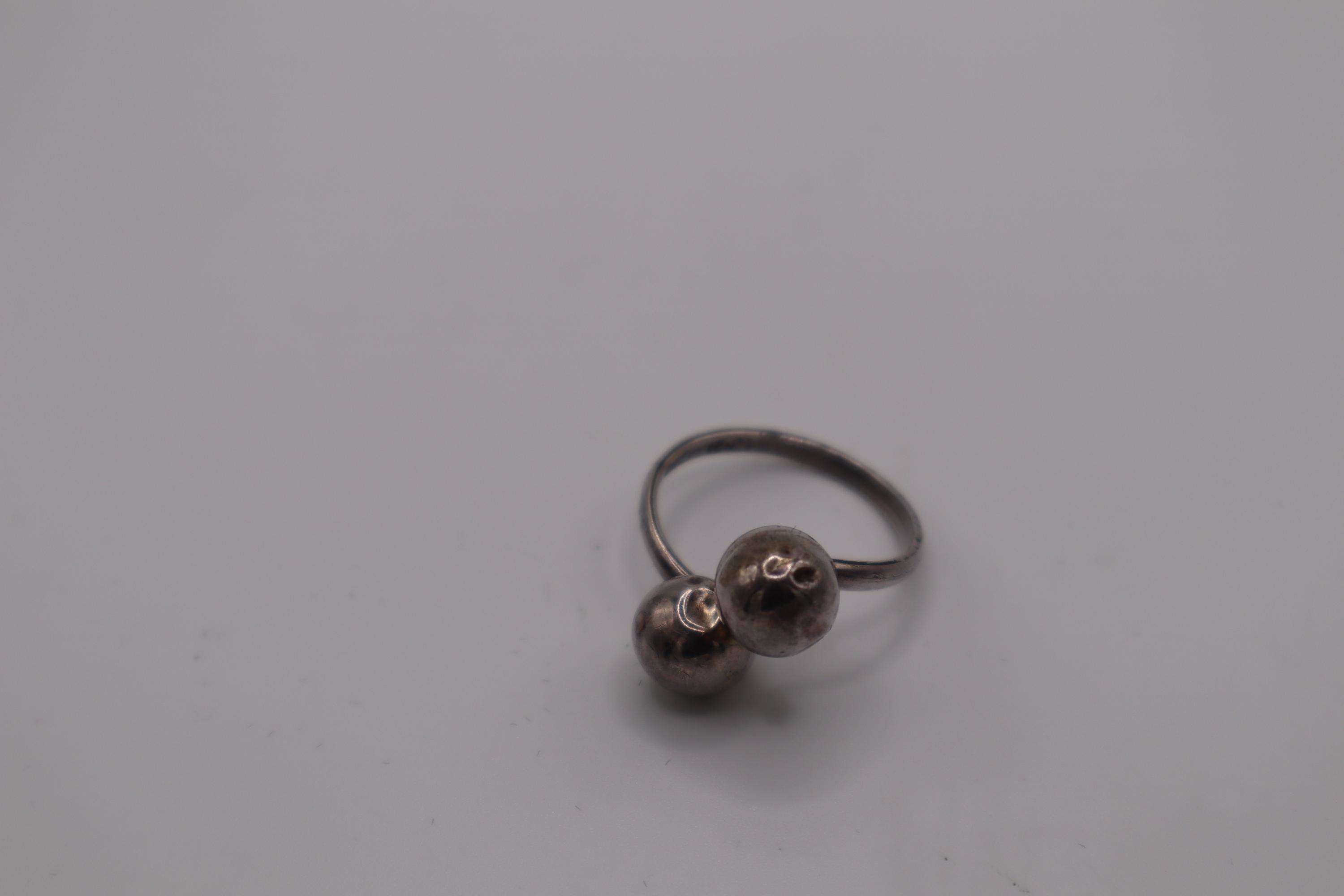 1.8 g. Sterling silver ring size 8