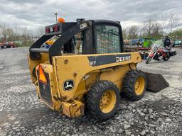 John Deere 317 Skid Loader