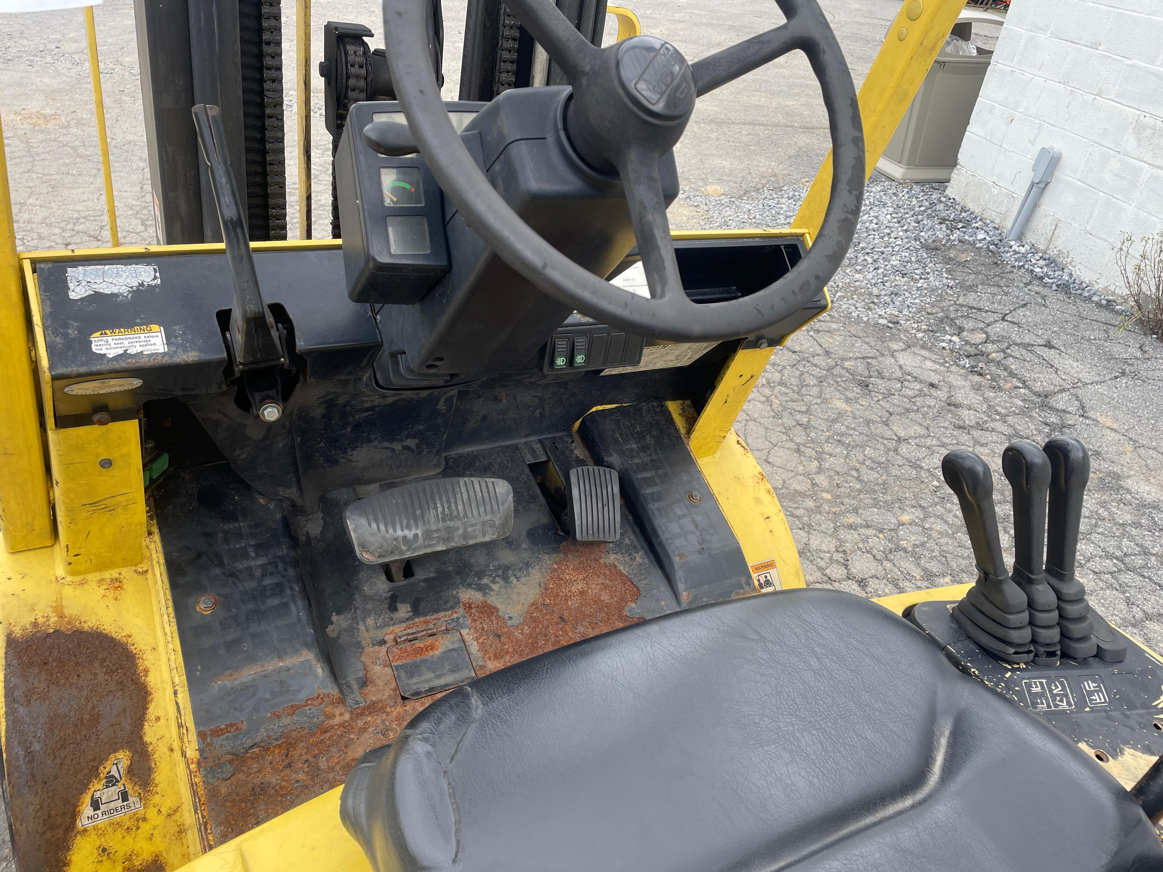 1999 Hyster 5000Lb. LP Forklift