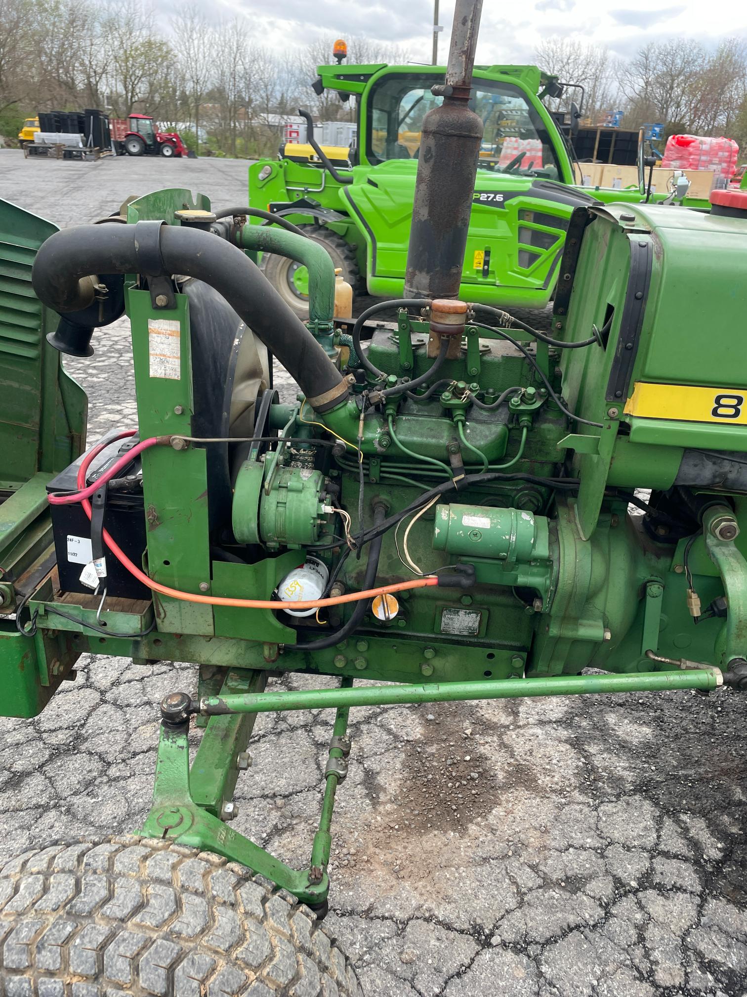 John Deere 850 Tractor