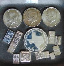 Variety: 3 40& Silver Half Dollars. Texas 1 Oz.