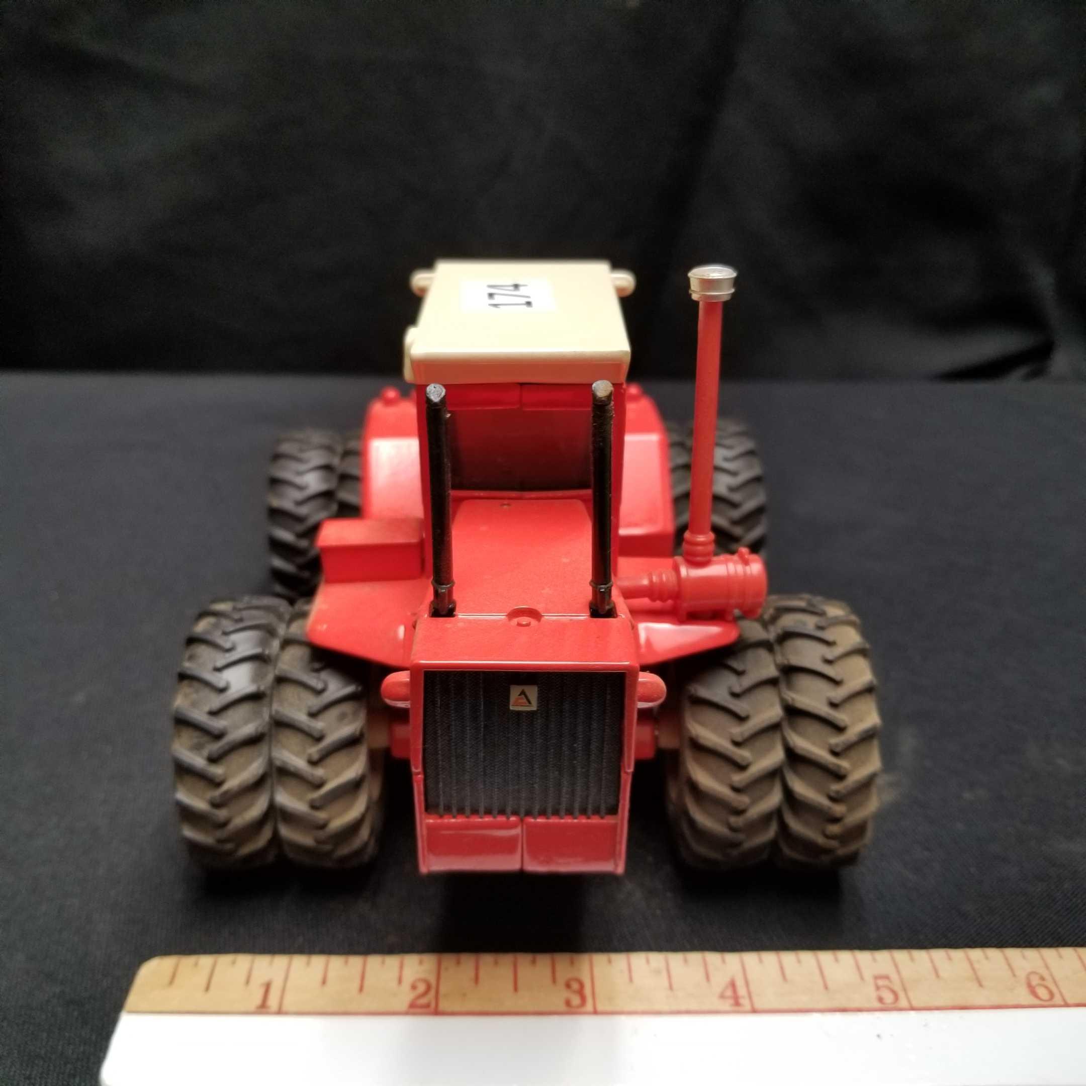 1/32nd Scale ALLIS CHALMERS "AC 440" TRACTOR CAB 4WD DUALS