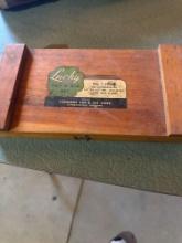 Lucky tap and die set.... Vermont Tap and Die Corp., in wooden box (looks new).Shipping