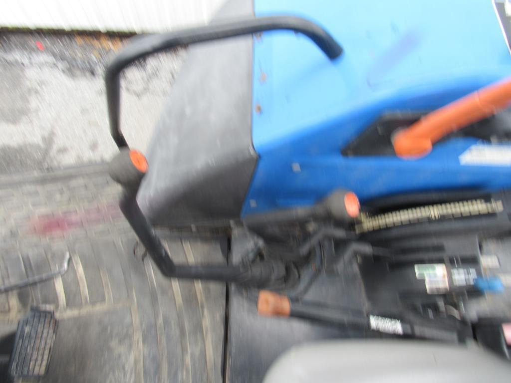 NH T5050 Tractor, 2WD, ROPS