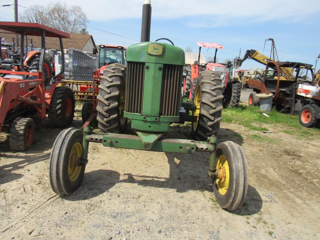 JD 730 Tractor 2WD 3pt Dsl