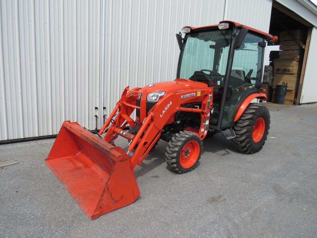 Kubota B3350 Cab Tractor w/LA534 Loader