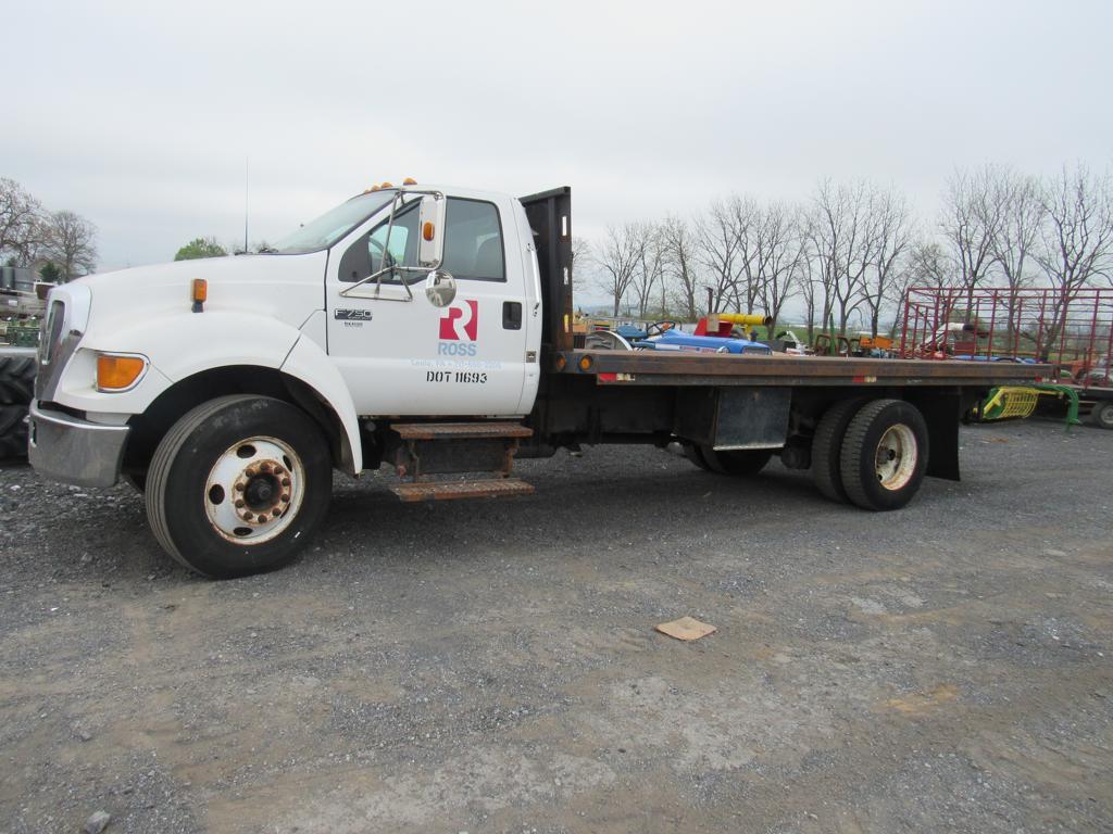 2006 Ford F750XLT Truck w/ Title, GVW: 25,999