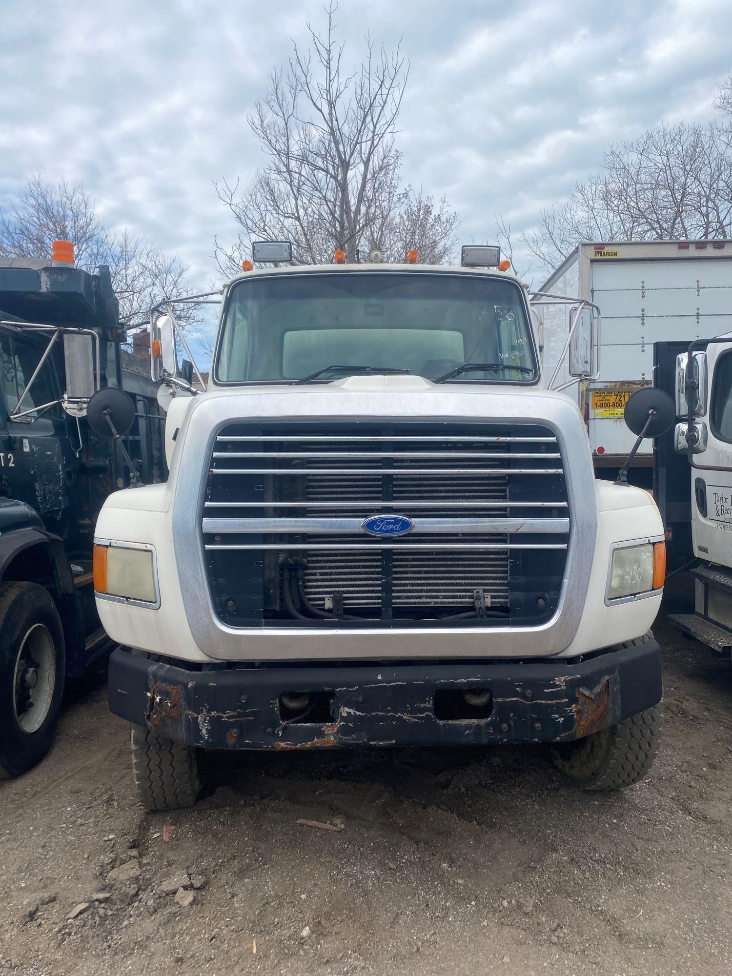 1996 Ford LS8000 Fuel Truck