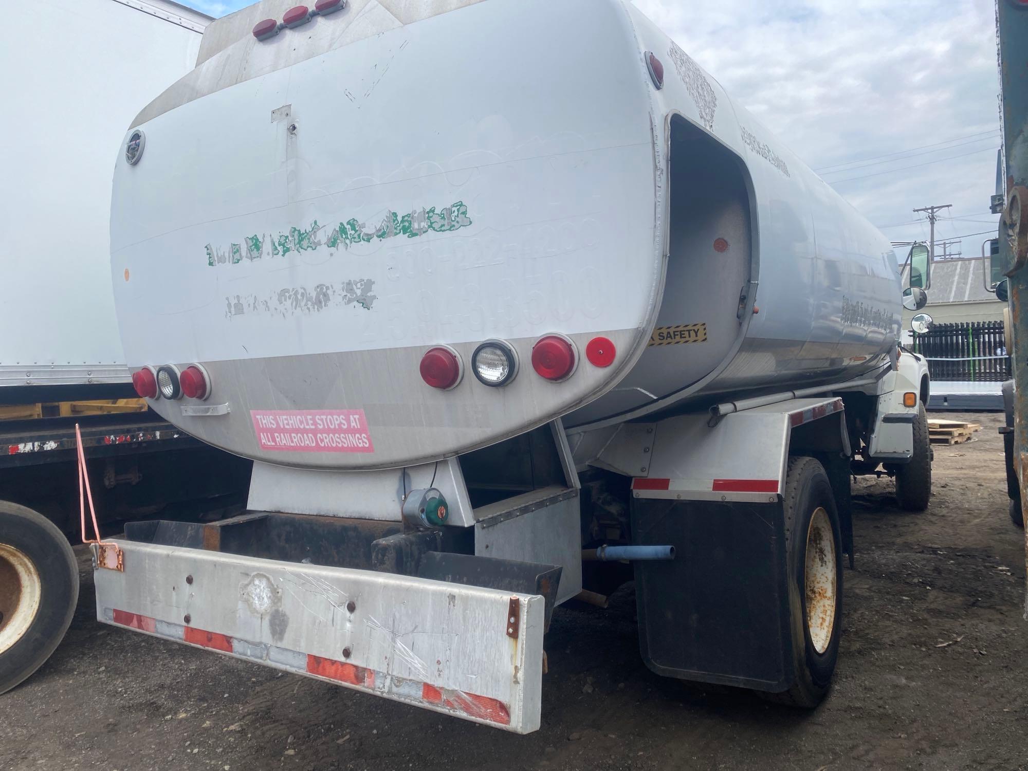 1996 Ford LS8000 Fuel Truck