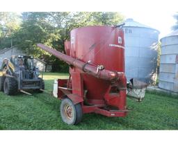 IH 1050 Grinder-Mixer