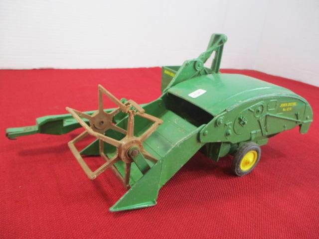 ERTL 1:16 Scale John Deere Doe Cast No.12A Baler