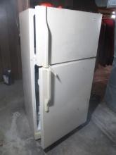 Magic Chef RB150T Refrigerator/Freezer