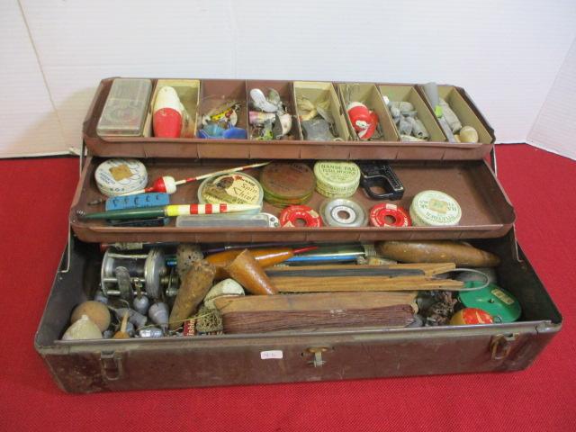 Vintage Tacklebox w/ Contents