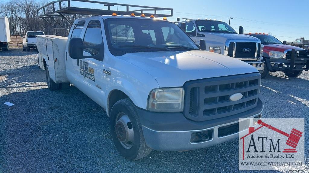 2006 Ford F-350 Utility Truck