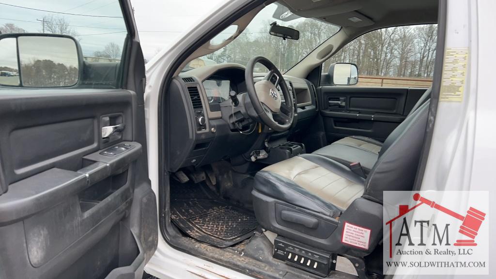 2011 Dodge 4500 Tire Truck