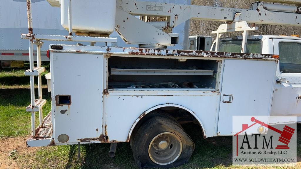 1989 Ford Bucket Truck (Non-Running, No Title)