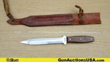 CASE PIG STICKER COLLECTOR'S Dagger. Very Good. WWII "PIG STICKER" Fighting Knife with Wood Grip Pan