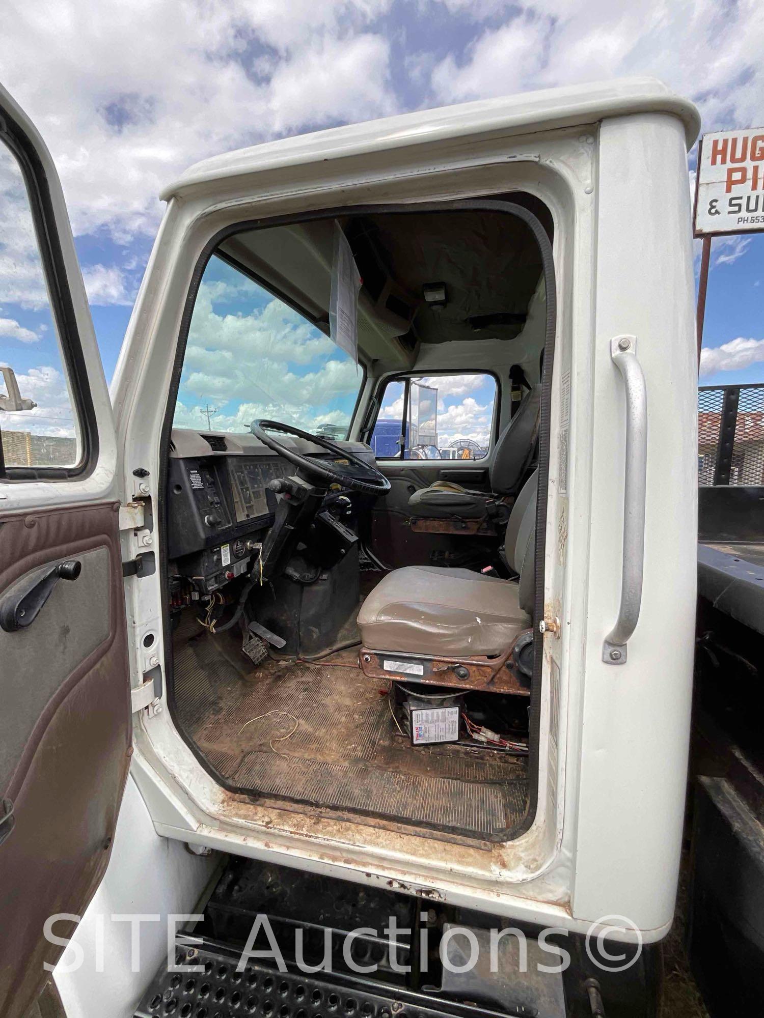 1998 InternationaL 4900 S/A Flatbed Truck w/ Ramps