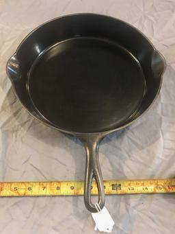 Wagner #11 Cast Iron Skillet