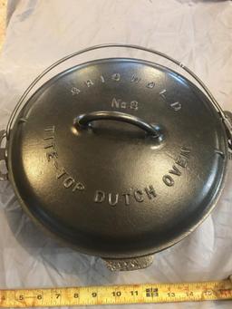 Griswold #9 Large Block Logo Cast Iron Dutch Oven