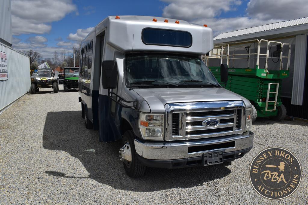 2011 FORD E350 SD 26124