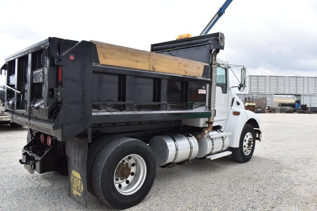 2005 KENWORTH T300 26241