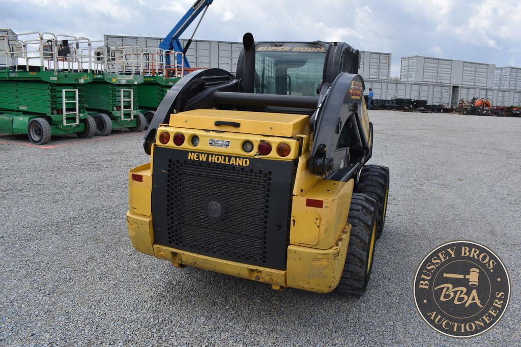 2014 NEW HOLLAND L225 26242