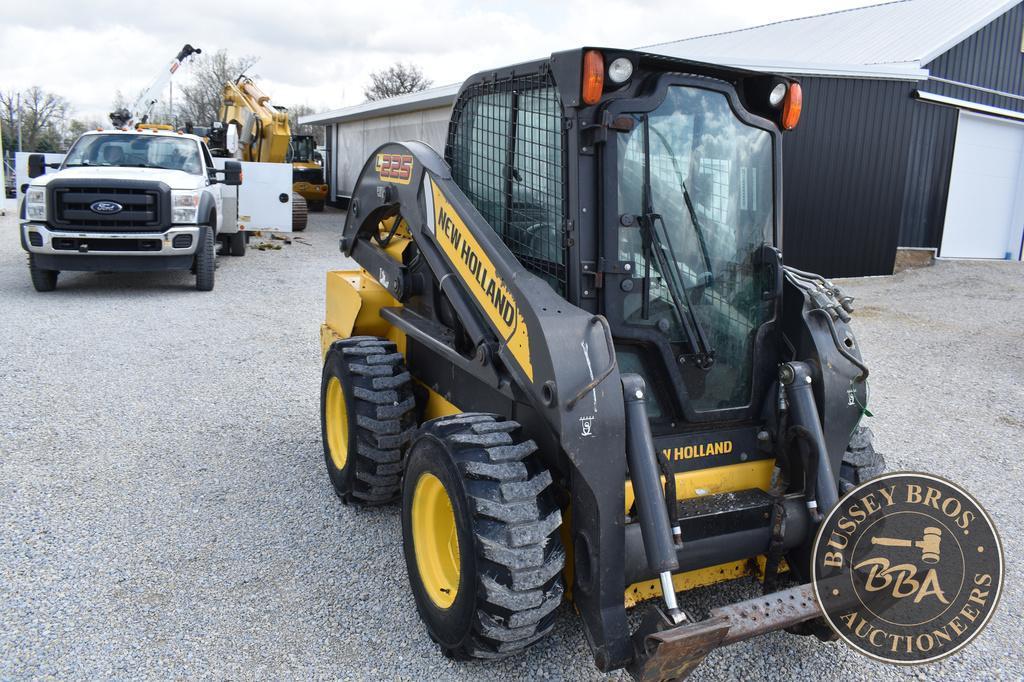 2014 NEW HOLLAND L225 26242