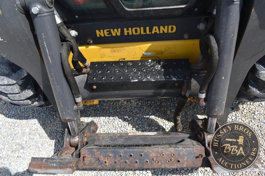 2014 NEW HOLLAND L225 26242