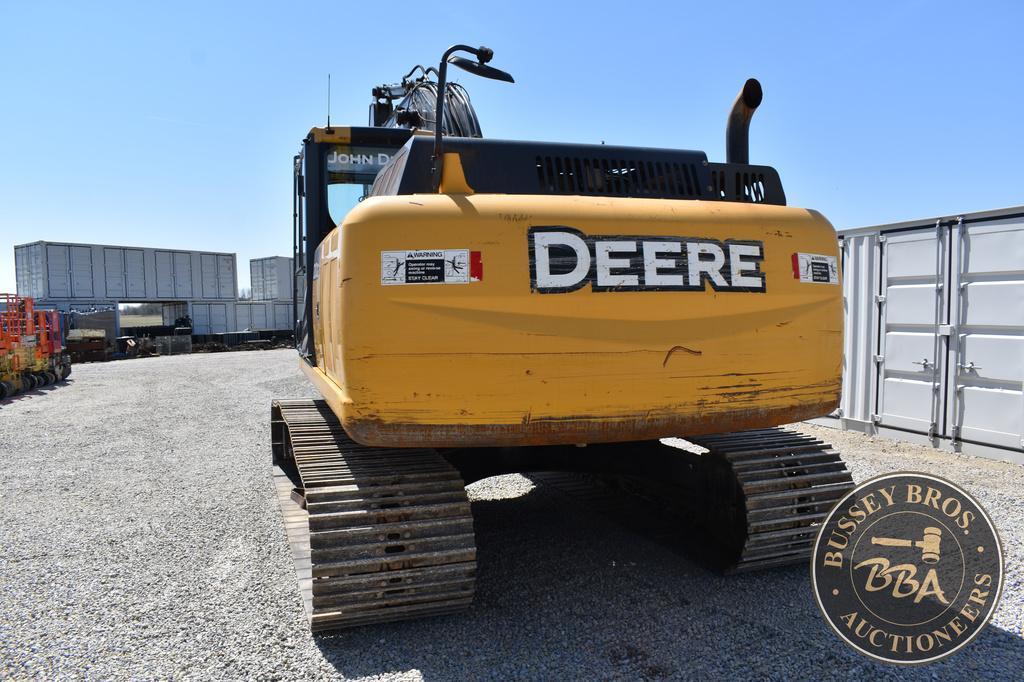 2012 DEERE 210G LC 25928