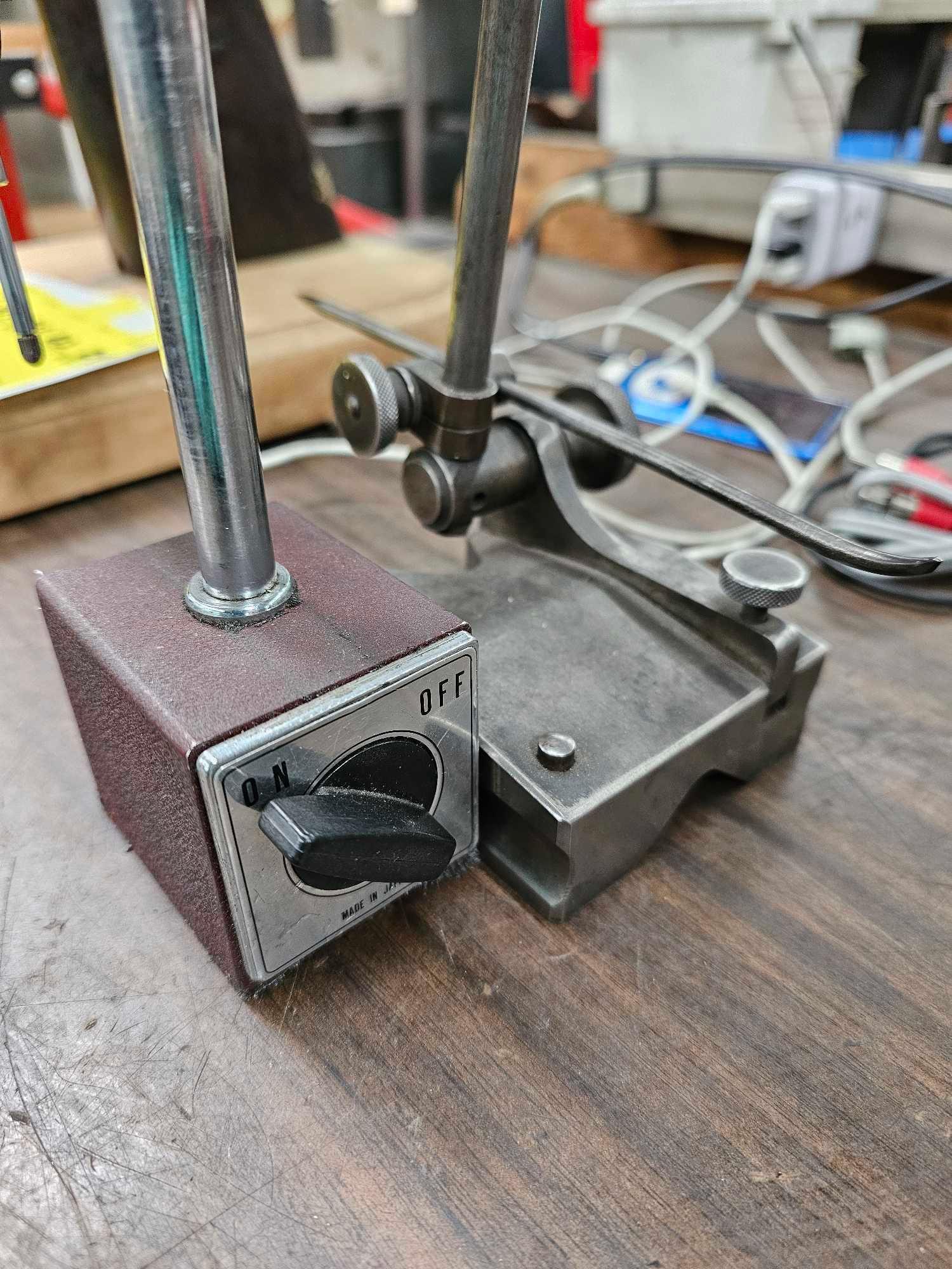 MAGNETIC STAND W- MITUTOYO GAUGE