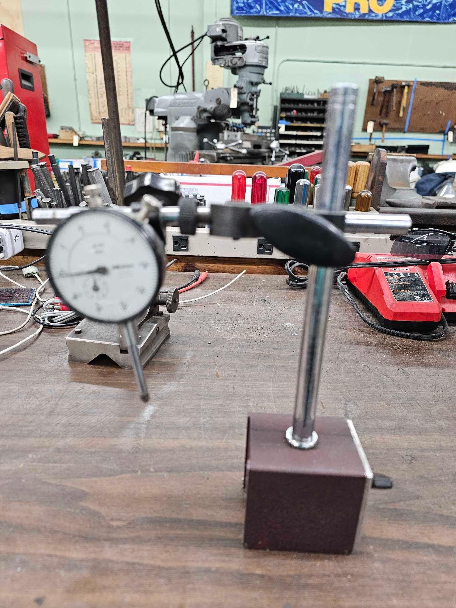 MAGNETIC STAND W- MITUTOYO GAUGE