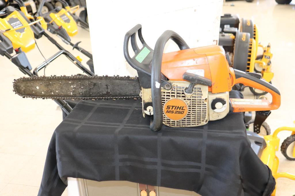 Stihl MS 250 Gas Powered Chainsaw