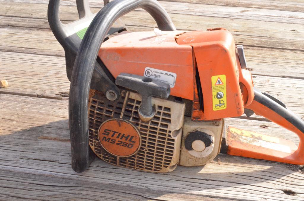 Stihl MS250 Gas Powered Chainsaw