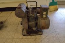 Briggs & Stratton Antique Gas Engine with Generator