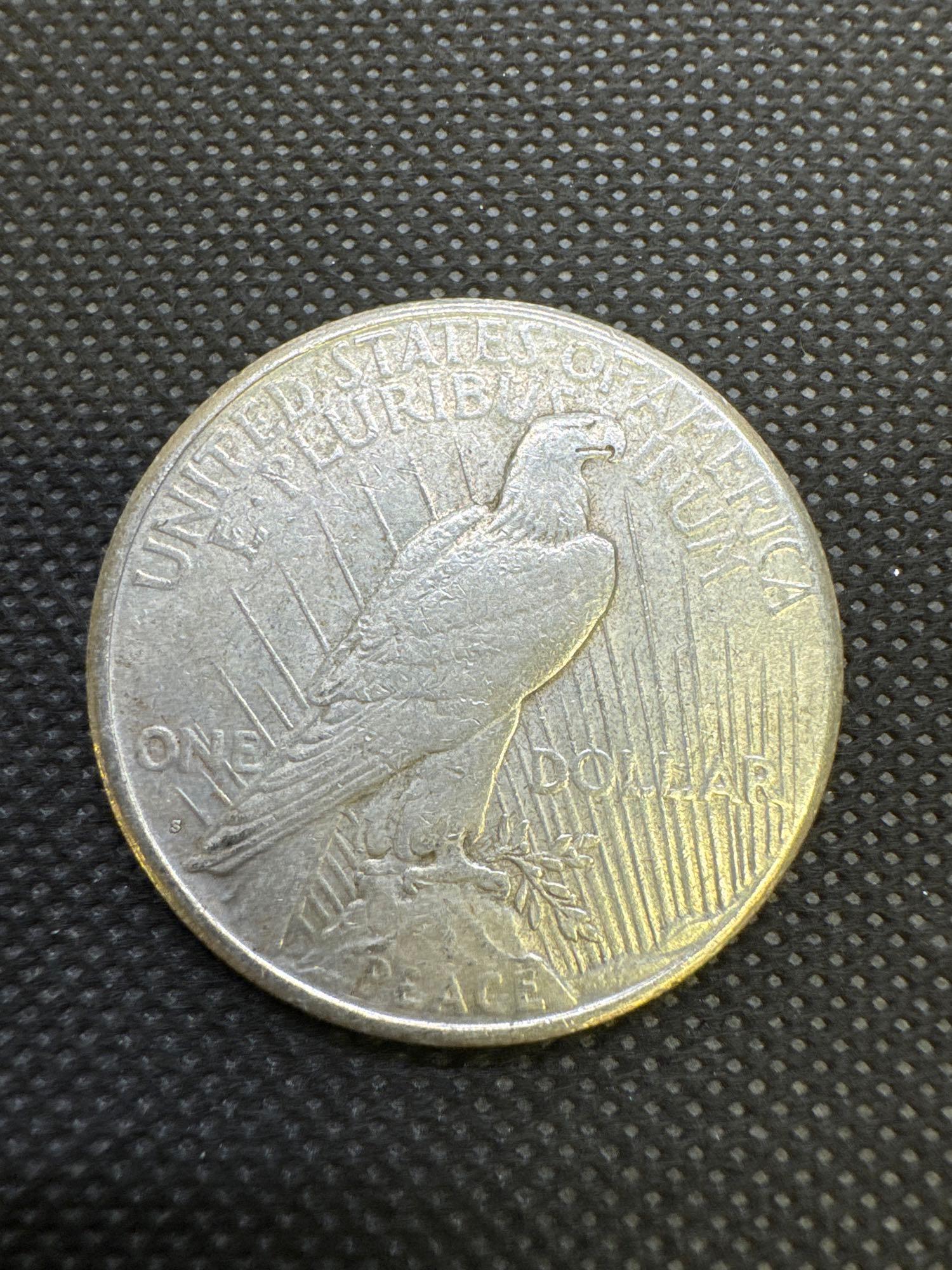 2x 1922 D/S Silver Peace Dollars 90% Silver Coins 1.88 Oz