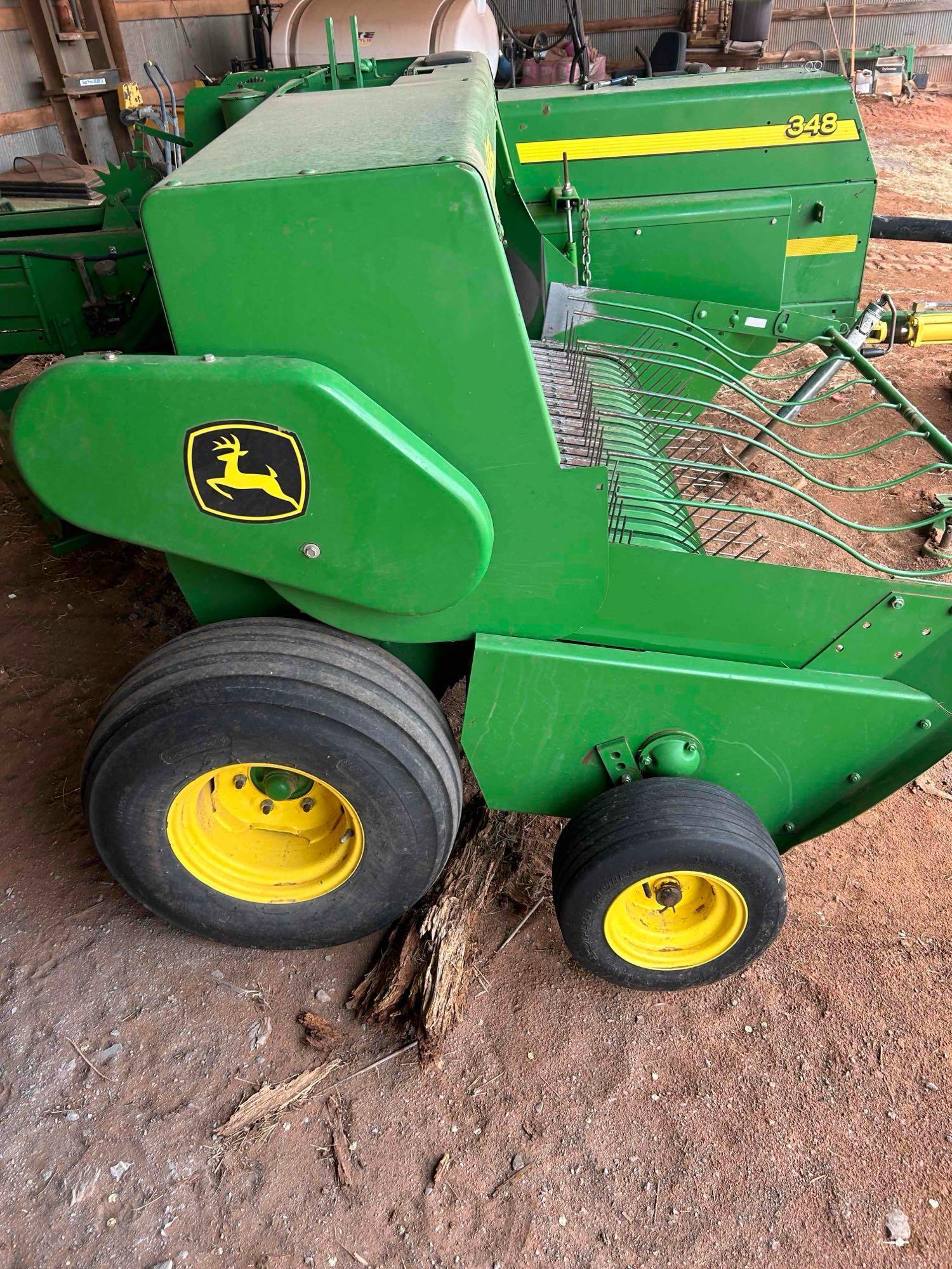 John Deere 348 wire tie square baler