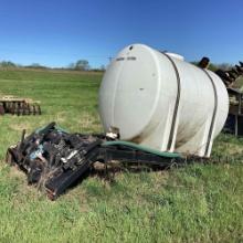 900 Gallon poly tank with, on truck or trailer mount skid