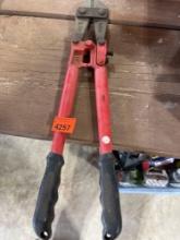 bolt cutter