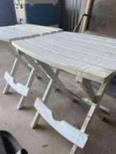 2 plastic folding tables