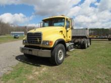 2005 Mack Granite Cab & Chassis