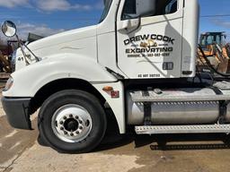 2004 Freightliner Day Cab