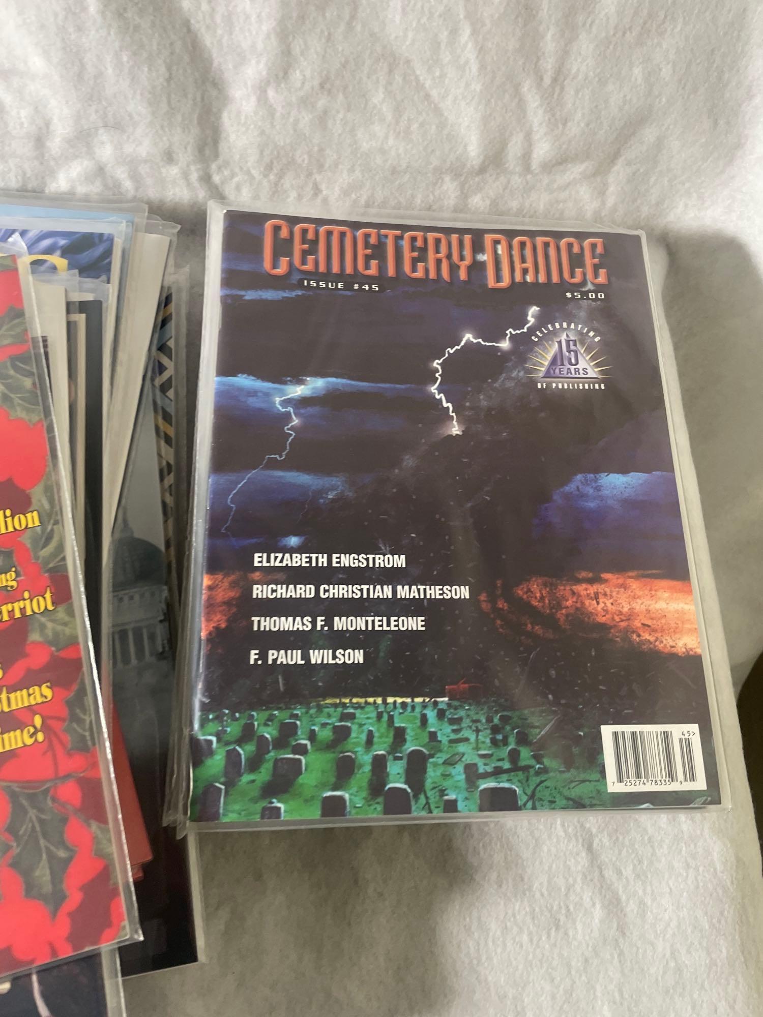 Assorted Book collecting Magazines and Horror Publications