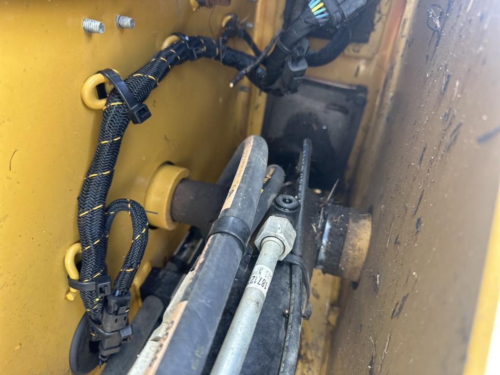 2021 Caterpillar 239d3 Skid Steer