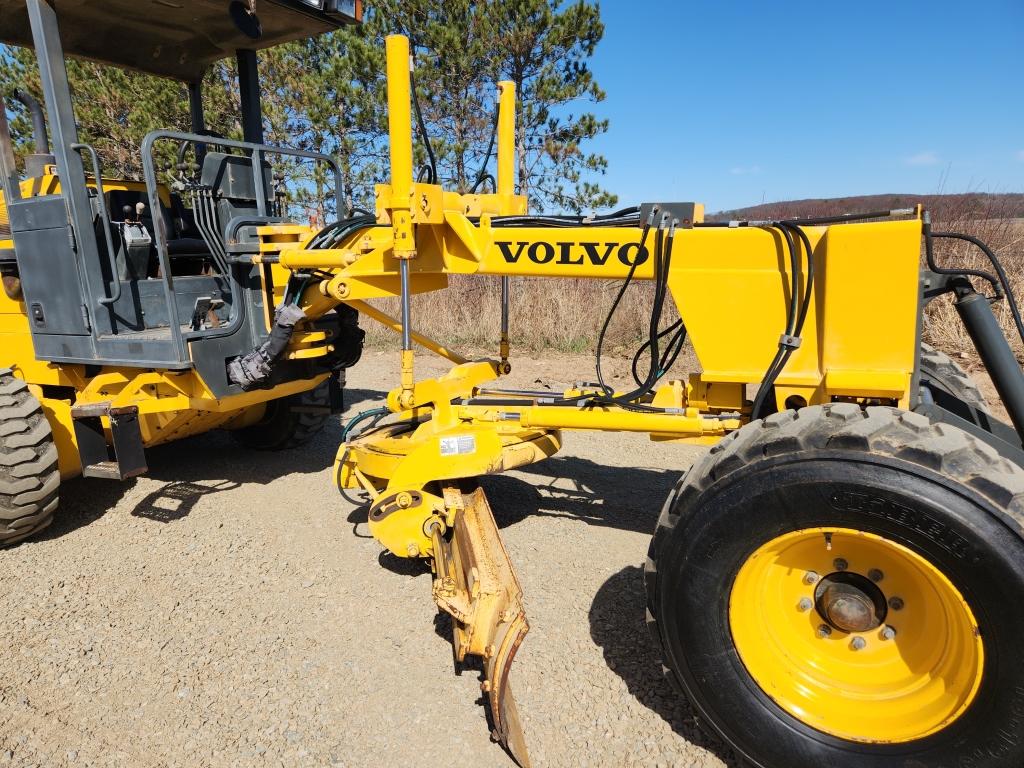 2004 Volvo G80 Mini Grader